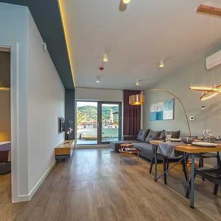 Madrugada Old Konukevi Stari Grad (Hvar)