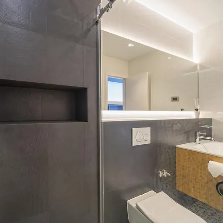 Madrugada Old Konukevi Stari Grad (Hvar)