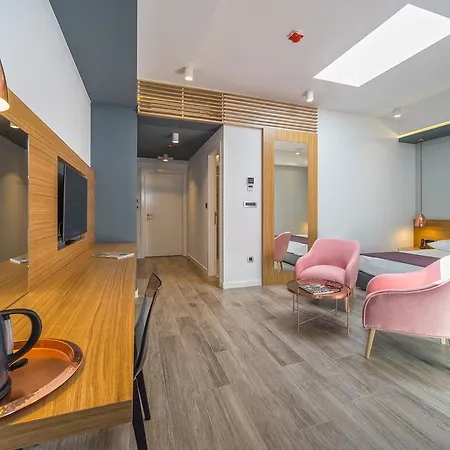 Madrugada Old Konukevi Stari Grad (Hvar)