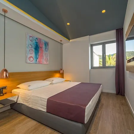 Madrugada Old 4* Stari Grad (Hvar)